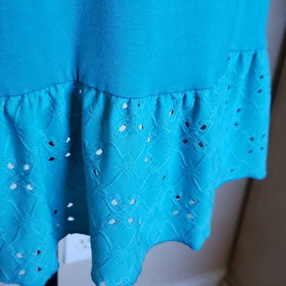 TINT & SHADOW Eyelet Trim Peasant Top - Picture 10 of 13